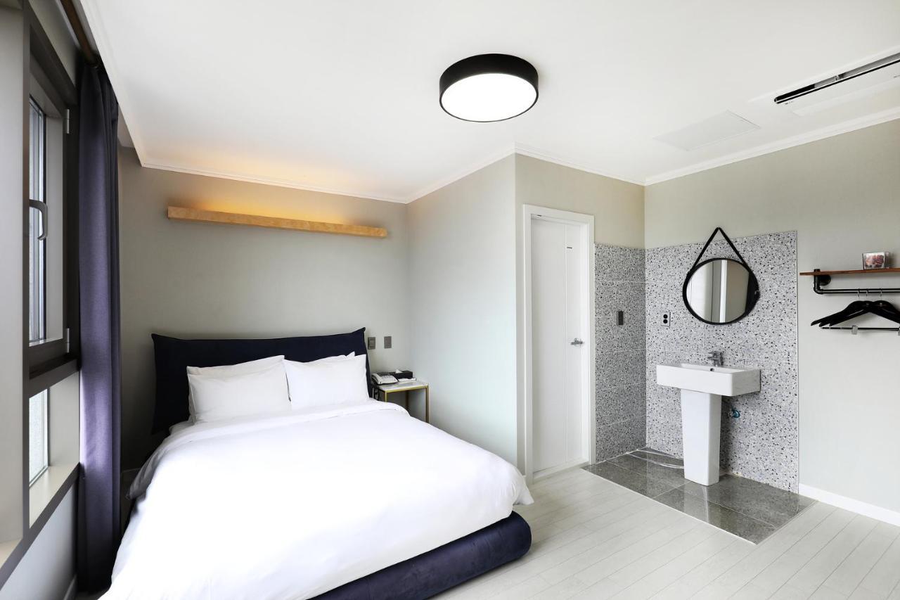 Cornerstone Hotel Seogwipo Ngoại thất bức ảnh