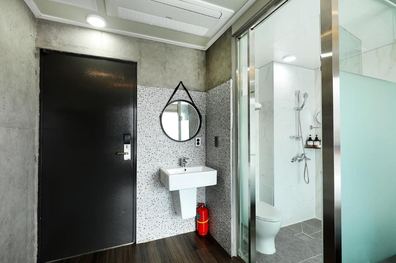 Cornerstone Hotel Seogwipo Ngoại thất bức ảnh
