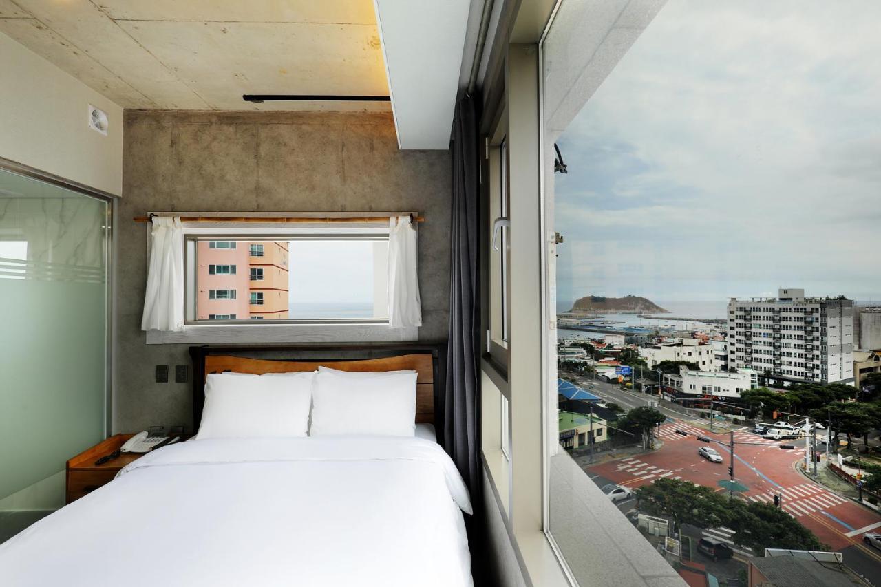 Cornerstone Hotel Seogwipo Ngoại thất bức ảnh