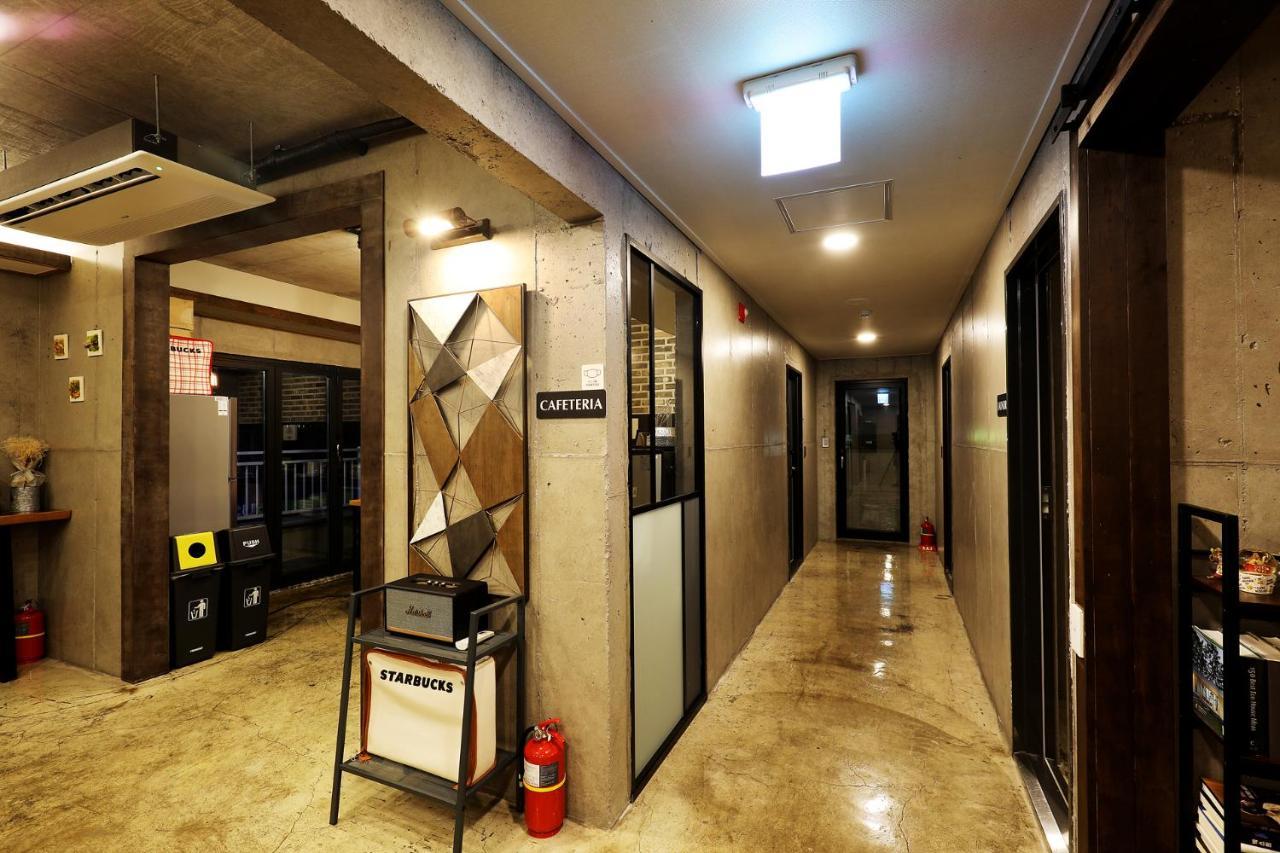 Cornerstone Hotel Seogwipo Ngoại thất bức ảnh