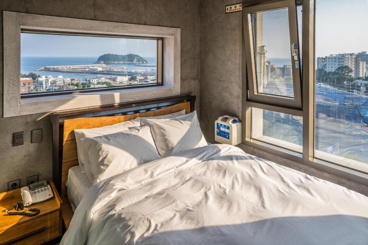 Cornerstone Hotel Seogwipo Ngoại thất bức ảnh